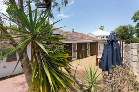 Dingo At White Gum Lodge - Accommodation Bookings 5
