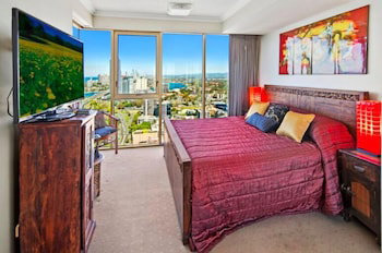 Luxury 3BR Apt With Incredible Views - Accommodation Bookings 1
