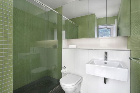 Surry Hills 1 Bedroom Apartment ADEL1 - Accommodation Bookings 1