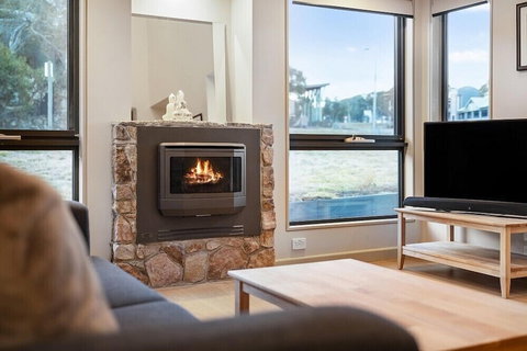 Black Out - Accommodation Bookings 6