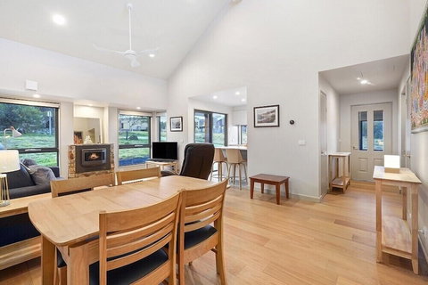 Black Out - Accommodation Bookings 5