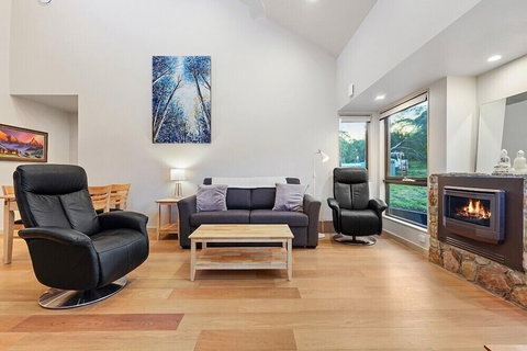 Black Out - Accommodation Bookings 1