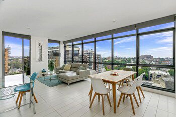 Vibrant Inner City Apartment SHIL2 - Accommodation Bookings 5