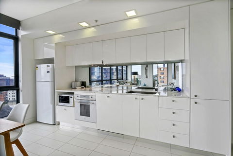 Vibrant Inner City Apartment SHIL2 - Accommodation Bookings 6