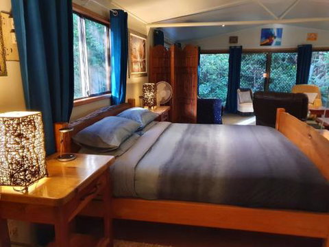 Garden Studio - Accommodation Bookings 1