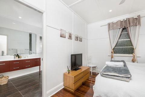A PERFECT STAY - Aaloka Bay - Accommodation Bookings 6