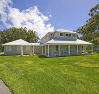 Echo Beach House 16 Reflections Dr Luxurious House with Magnificent Pool  Ducted Air