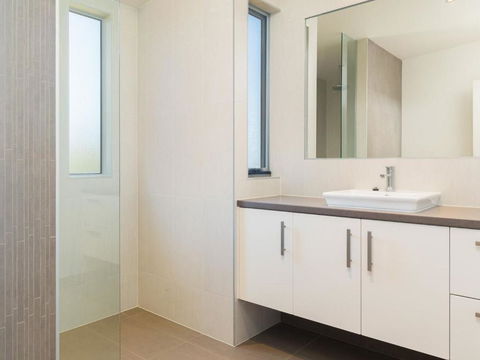 Waikiki Dream - Accommodation Bookings 6