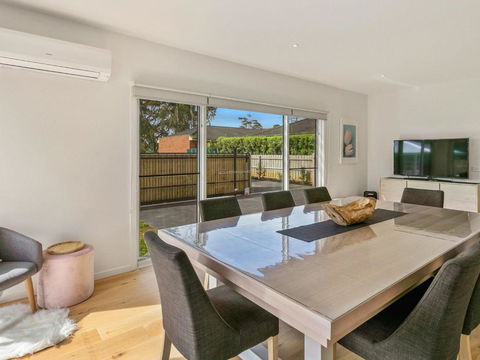 Absolutely Beach - Accommodation Bookings 1