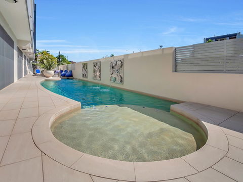 Apartment Near City On Lake 3 - Accommodation Bookings 1