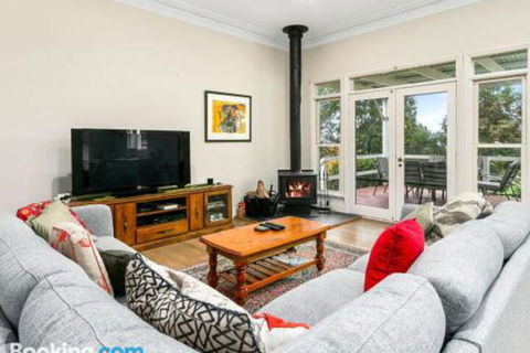 Elm Cottage - Accommodation Bookings 3
