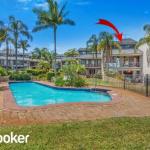 Amazing Waterfront Location Pool Beach Water Views Tropical Gardens - Accommodation Bookings 0