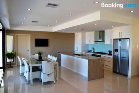 Eagles Nest - Accommodation Bookings 5