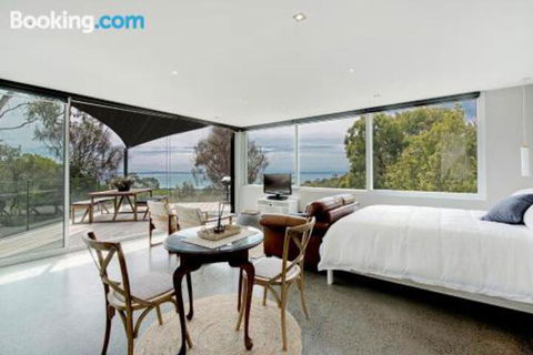 Above It All - Accommodation Bookings 0