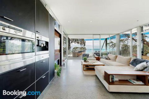 Above It All - Accommodation Bookings 5
