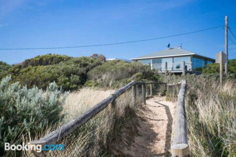 Anchor Beachfront Retreat - Accommodation Bookings 2