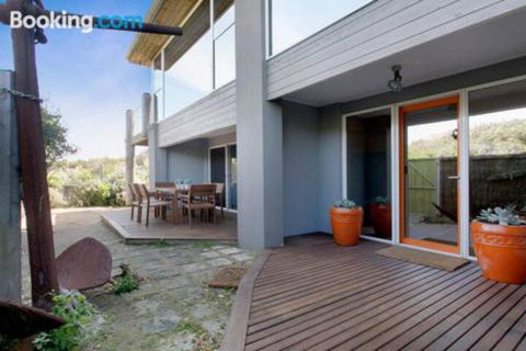 Anchor Beachfront Retreat - Accommodation Bookings 5