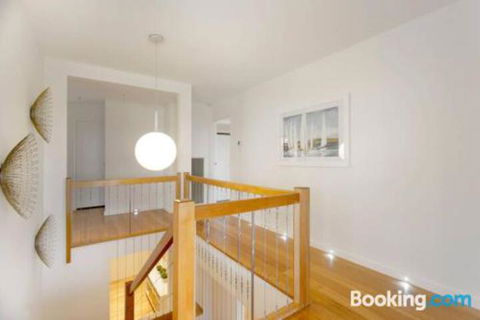 Anchor Beachfront Retreat - Accommodation Bookings 0