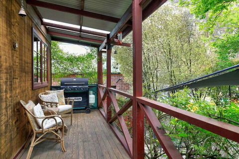 Mountain Den - Accommodation Bookings 7