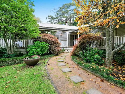 Mirrabooka Burrawang Beautiful Home & 3 Acres Of Gardens In The Southern Highlands - Accommodation Bookings 5