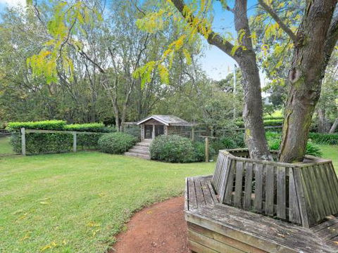 Mirrabooka Burrawang Beautiful Home & 3 Acres Of Gardens In The Southern Highlands - Accommodation Bookings 1