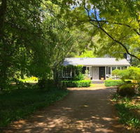 Mirriyindi Unique Berrima escape for 9 in the Southern Highlands 4pm check out Sundays - Accommodation Bookings