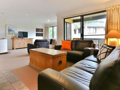 Take Time At Hyams Beach 4pm Check Out Sundays - Accommodation Bookings 1