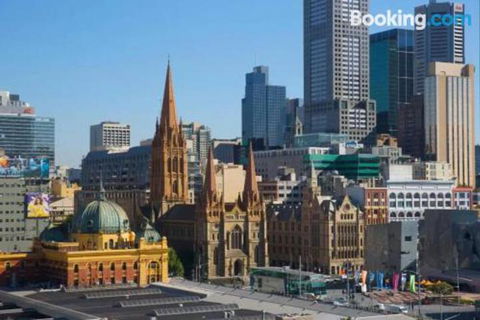 Flinders Lane Melbourne Apartment By Ready Set Host - Accommodation Bookings 0