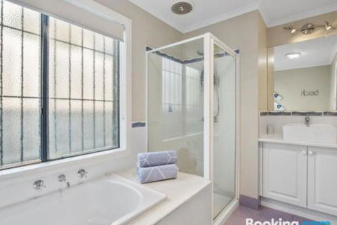 Rye Poolside Escape - Accommodation Bookings 1
