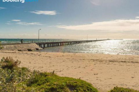 Rye Poolside Escape - Accommodation Bookings 3