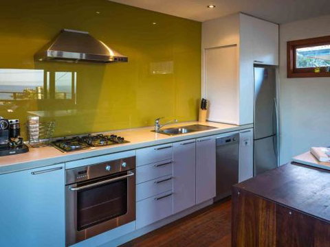 CARMELONE Gerroa 4pm Check Out On Sundays - Accommodation Bookings 4