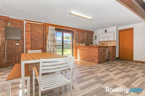 Stingray Shores Your Riverside Escape - Accommodation Bookings 4