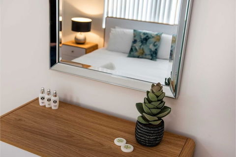 Executive 1BR Suite - Close To Foreshore & Cbd - Accommodation Bookings 1