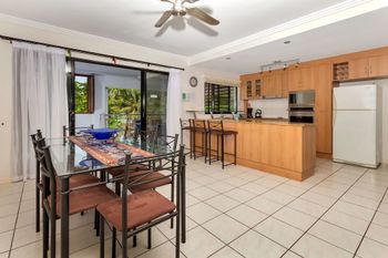 Oceansprey Beachfront Apartments - Accommodation Bookings 2
