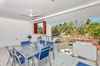 Oceansprey Beachfront Apartments - Accommodation Bookings 5