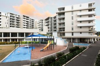 Executive Designer Apartment With Pool + Parking - Accommodation Bookings 3