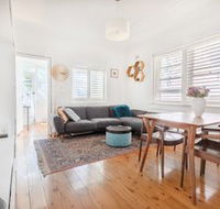 Picturesque Bellevue Hill 2BR Apt H452 - Accommodation Bookings