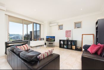 Stylish 2 Bdr Overlooking Parsley Bay H379 - Accommodation Bookings 0