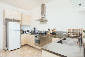 Stylish 2 Bdr Overlooking Parsley Bay H379 - Accommodation Bookings 1