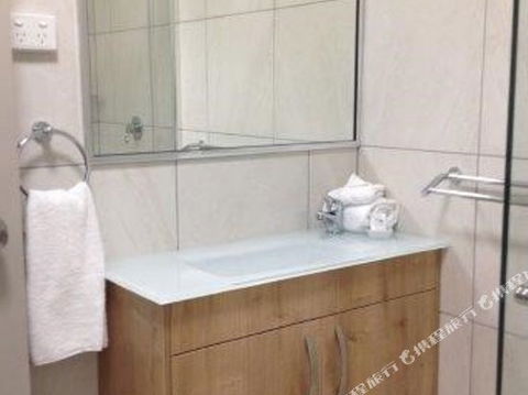 BEST WESTERN CASTLE LODGE MOTEL - Accommodation Bookings 3