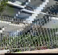 Magnetic Blue Waterfront Apartments - Accommodation Bookings