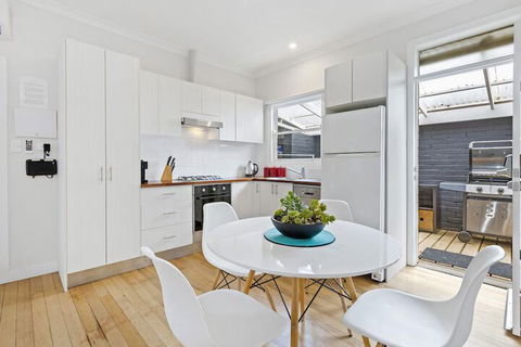 AMORE - Accommodation Bookings 4
