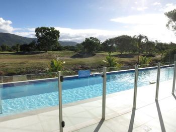 SoCal Swim Out 2 Bedroom Apartment - Accommodation Bookings 3