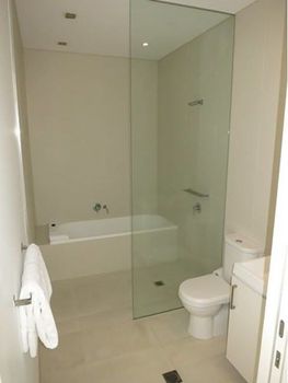 SoCal Swim Out 2 Bedroom Apartment - Accommodation Bookings 2