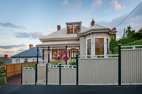 Library House - Accommodation Bookings 2