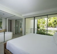 Blue on Blue Apartment 811 - Accommodation Bookings