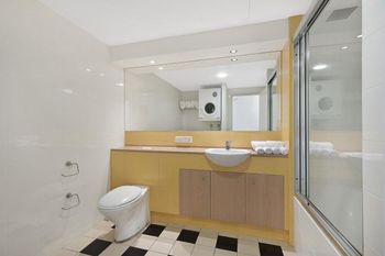 The Oak Room 106 - Accommodation Bookings 3