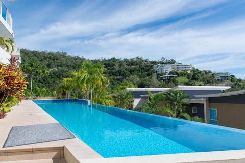 Azure Seas Executive Airlie Beach - Accommodation Bookings 3