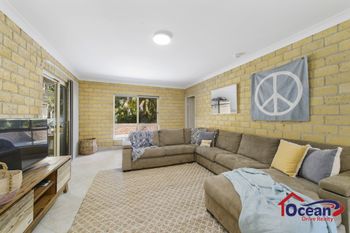 BEACHSIDE HIDEAWAY BONNY HILLS - Accommodation Bookings 6