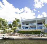 Gold Coast Luxury Waterfront House - Accommodation Bookings